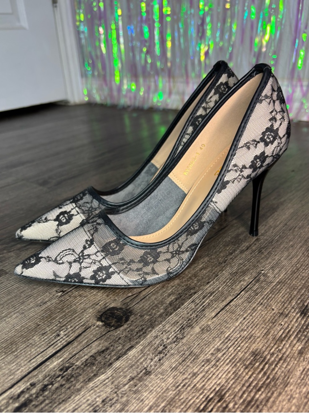 Black Lace Pointed Toe Heels with Nude Underlay Sz 8 New!